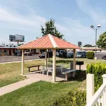 Lone Star Inn 